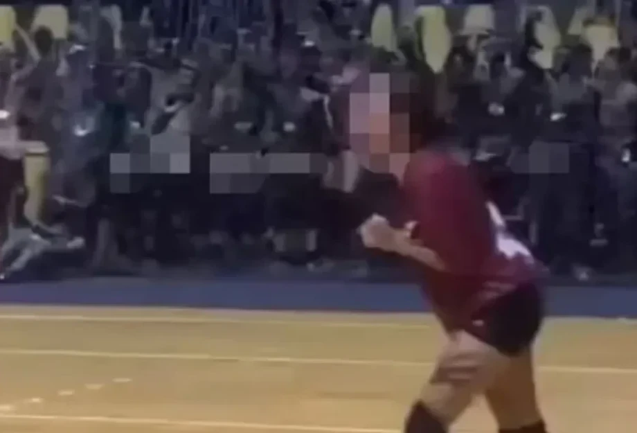 Βραζιλία: Φοιτητές ιατρικής αυνανίστηκαν για να πανηγυρίσουν τη νίκη της ομάδας τους σε αγώνα βόλεϊ γυναικών Βραζιλία: Φοιτητές ιατρικής αυνανίστηκαν για να πανηγυρίσουν τη νίκη της ομάδας τους σε αγώνα βόλεϊ γυναικών