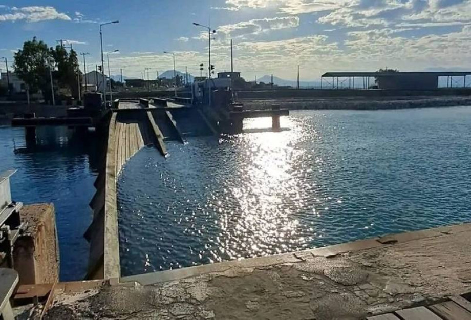 Ισθμός Κορίνθου: Έσπασε η γέφυρα της Ποσειδωνίας κατά τη βύθισή της Ισθμός Κορίνθου: Έσπασε η γέφυρα της Ποσειδωνίας κατά τη βύθισή της