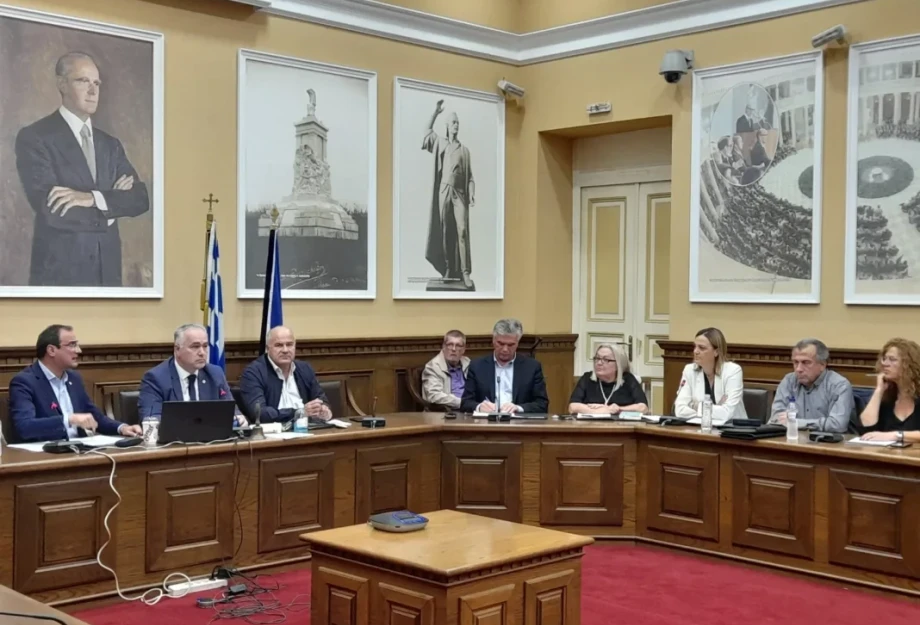 Συνεδριάζει η επιτροπή τη Δευτέρα ανοίγει το Δημοτικό γήπεδο Σερρών; Συνεδριάζει η επιτροπή τη Δευτέρα ανοίγει το Δημοτικό γήπεδο Σερρών;