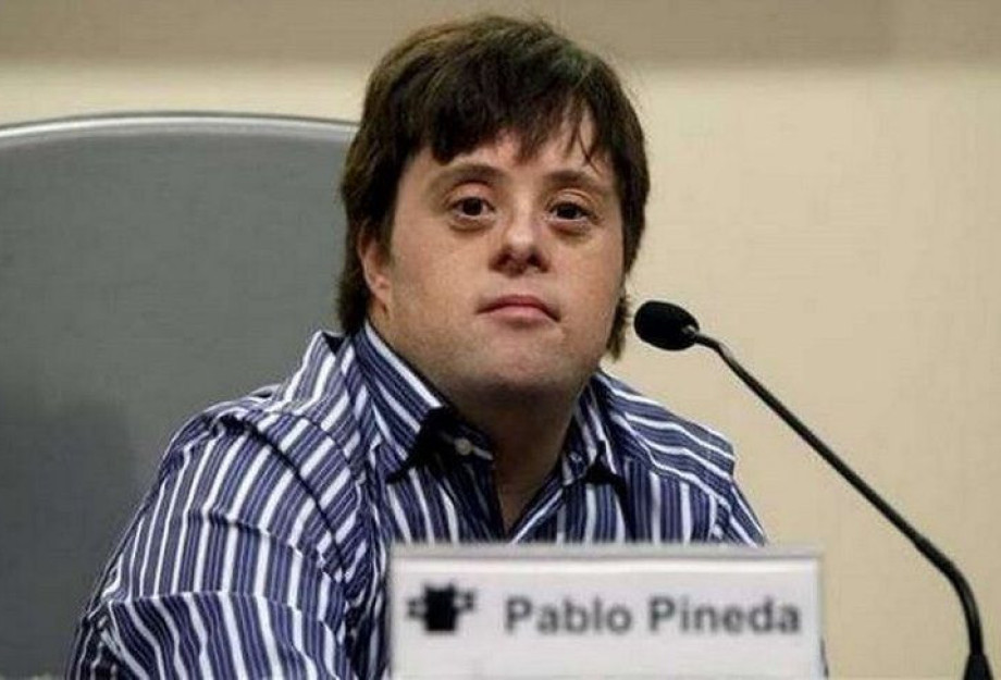 Ο πρώτος πτυχιούχος Πανεπιστημίου με σύνδρομο Down, μιλάει για την «καθυστερημένη» κοινωνία Ο πρώτος πτυχιούχος Πανεπιστημίου με σύνδρομο Down, μιλάει για την «καθυστερημένη» κοινωνία