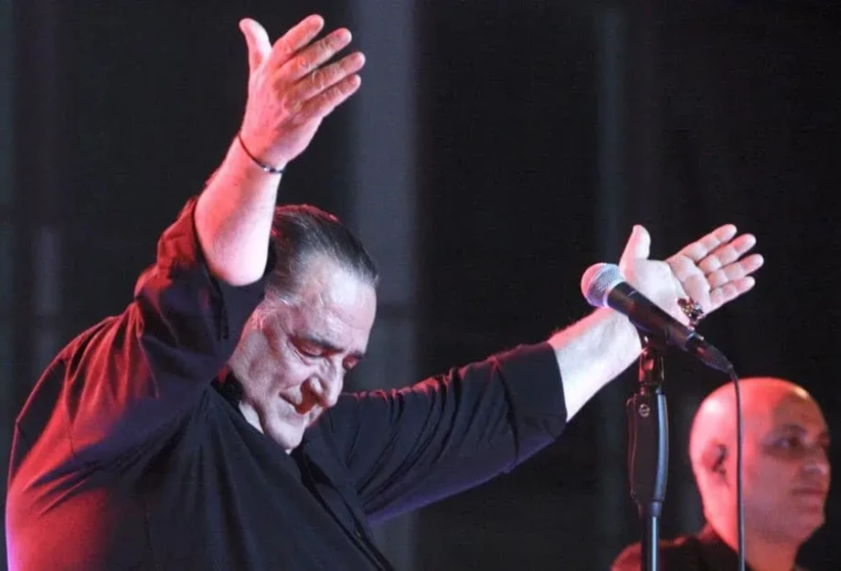 Οδός Βασίλη Καρρά ο κεντρικός δρόμος στο Κοκκινοχώρι Καβάλας Οδός Βασίλη Καρρά ο κεντρικός δρόμος στο Κοκκινοχώρι Καβάλας