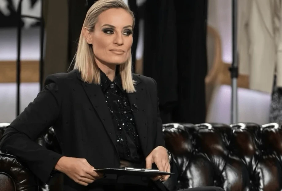 Πένθος για την Ελεονώρα Μελέτη Πένθος για την Ελεονώρα Μελέτη