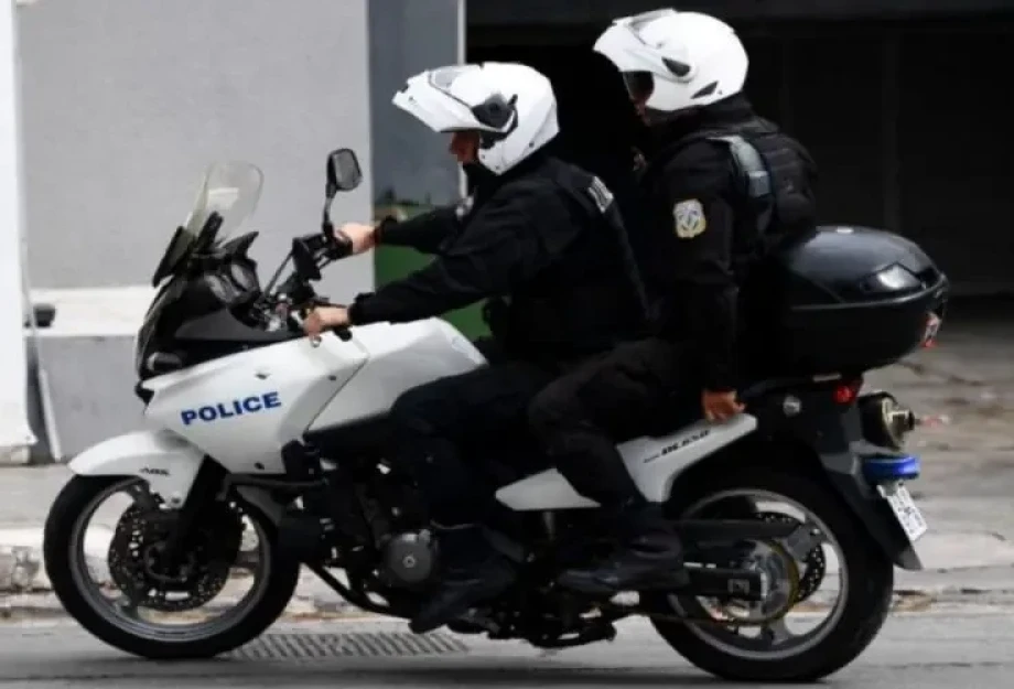 Εύβοια: Έκαψε με σίδερο το θετό ανάπηρο παιδί του! Εύβοια: Έκαψε με σίδερο το θετό ανάπηρο παιδί του!