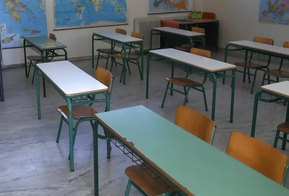Ρόδος: Καθηγήτρια κατηγορείται ότι χτύπησε παιδί στο φάσμα του αυτισμού Ρόδος: Καθηγήτρια κατηγορείται ότι χτύπησε παιδί στο φάσμα του αυτισμού