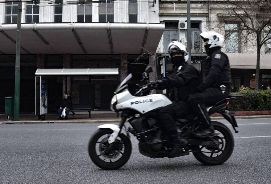 Το έσκασε από τα δικαστήρια Λάρισας το 2013 και τον έπιασαν στο… Λονδίνο μετά από χρόνια: Επέστρεψε στις φυλακές Το έσκασε από τα δικαστήρια Λάρισας το 2013 και τον έπιασαν στο… Λονδίνο μετά από χρόνια: Επέστρεψε στις φυλακές