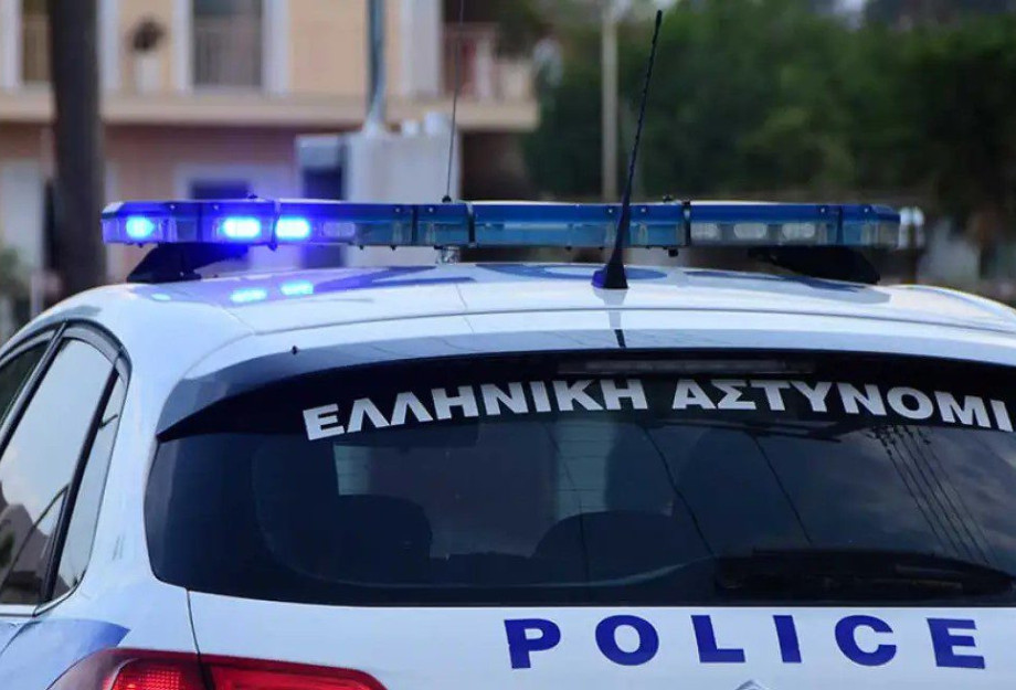 Πάτρα: Γυναίκα πήδηξε από το μπαλκόνι για να γλιτώσει από τα χέρια του συντρόφου της Πάτρα: Γυναίκα πήδηξε από το μπαλκόνι για να γλιτώσει από τα χέρια του συντρόφου της