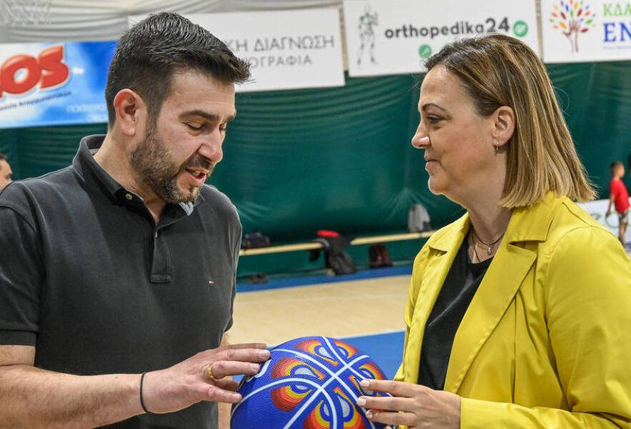 Στο φιλανθρωπικό τουρνουά της Siris Basketball Academy συμμετείχε ο Δήμος Σερρών Στο φιλανθρωπικό τουρνουά της Siris Basketball Academy συμμετείχε ο Δήμος Σερρών