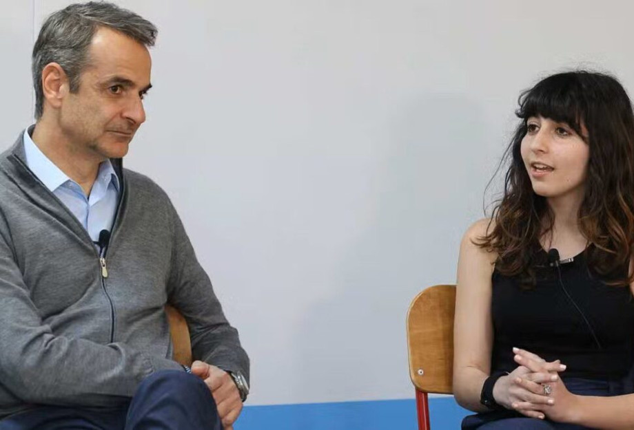 Μητσοτάκης στην εκδήλωση για το bυllying: «Κι εμένα μου πετоύσαν την τσάντα απó το παράθuρο» Μητσοτάκης στην εκδήλωση για το bυllying: «Κι εμένα μου πετоύσαν την τσάντα απó το παράθuρο»