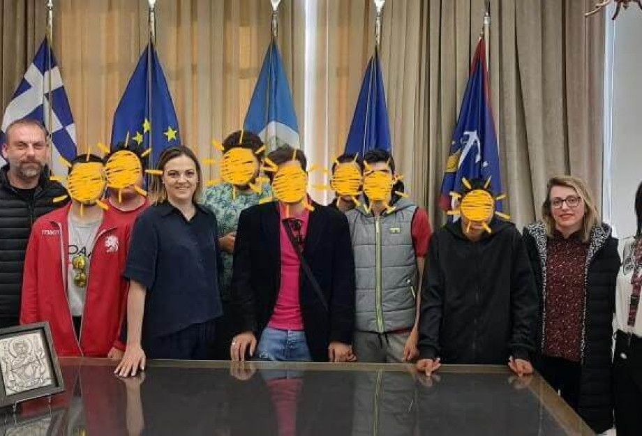 Η Βαρβάρα Μητλιάγκα υποδέχθηκε τους μαθητές του ΕΕΕΕΚ Σερρών Η Βαρβάρα Μητλιάγκα υποδέχθηκε τους μαθητές του ΕΕΕΕΚ Σερρών