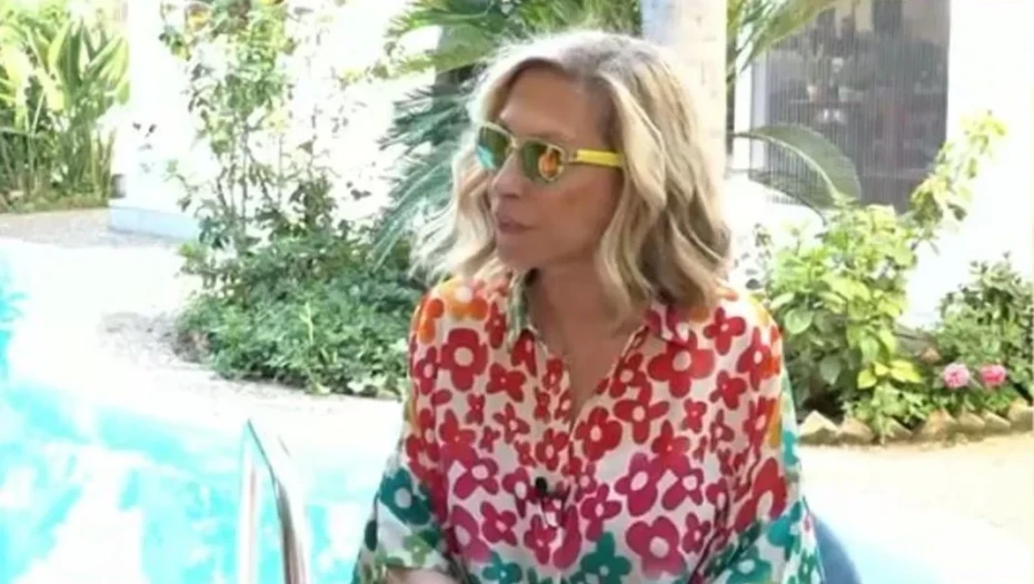 Έφη Σαρρή: Δεν βουτάω στην πισίνα μου, την έχω για να τη βλέπω