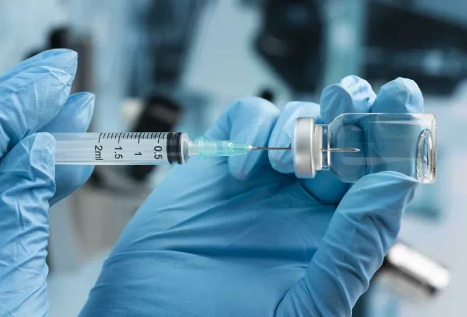 Σε ασθενή στη Θεσσαλονίκη χορηγήθηκε το πρώτο πειραματικό εμβόλιο για τον καρκίνο του πνεύμονα Σε ασθενή στη Θεσσαλονίκη χορηγήθηκε το πρώτο πειραματικό εμβόλιο για τον καρκίνο του πνεύμονα