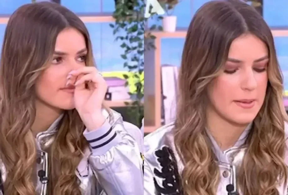 Silia Kapsis: «Έχω να δω τον πατέρα μου από 5 χρονών, δεν με πήρε ούτε μετά τη Eurovision να με συγχαρεί» Silia Kapsis: «Έχω να δω τον πατέρα μου από 5 χρονών, δεν με πήρε ούτε μετά τη Eurovision να με συγχαρεί»