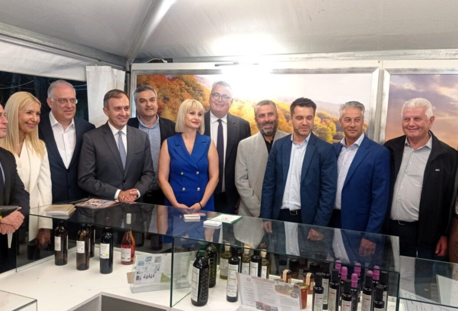 Πετυχημένη η συμμετοχή του Δήμου Εμμανουήλ Παππά στη SEREXPO Πετυχημένη η συμμετοχή του Δήμου Εμμανουήλ Παππά στη SEREXPO