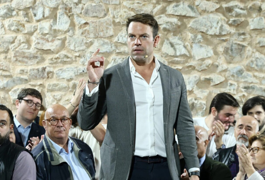 Βαφτίσια έχει ο Κασσελάκης το Σάββατο Βαφτίσια έχει ο Κασσελάκης το Σάββατο