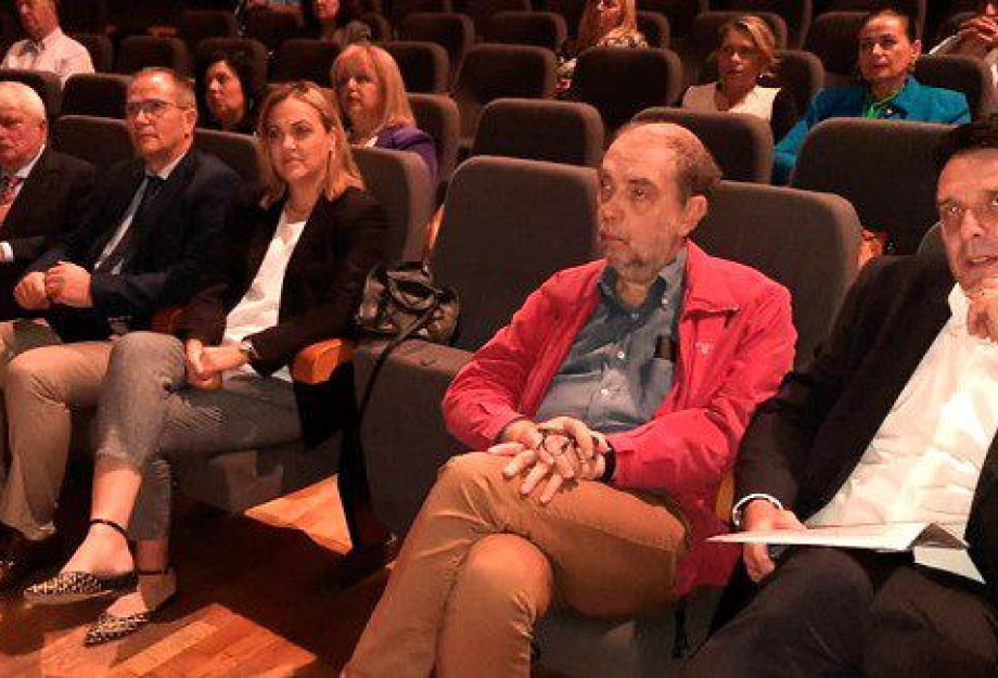Η ημερίδα του Δήμου Σερρών για την εκπαίδευση φροντιστών πραγματοποιήθηκε με επιτυχία Η ημερίδα του Δήμου Σερρών για την εκπαίδευση φροντιστών πραγματοποιήθηκε με επιτυχία