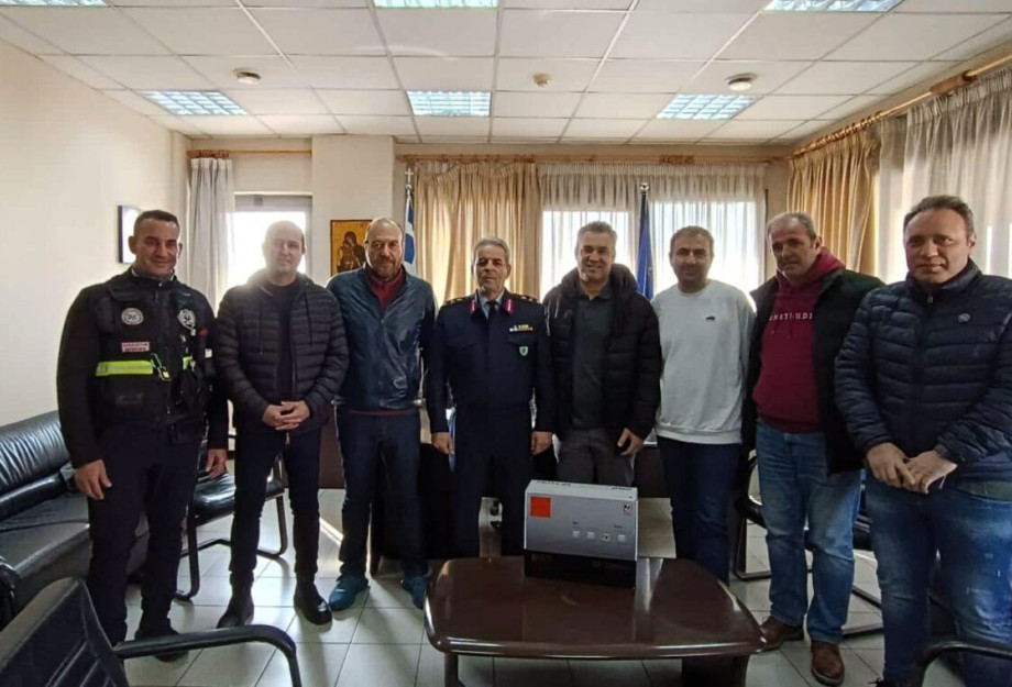 Δωρεά Απινιδωτή στην Διεύθυνση Αστυνομίας Σερρών Δωρεά Απινιδωτή στην Διεύθυνση Αστυνομίας Σερρών