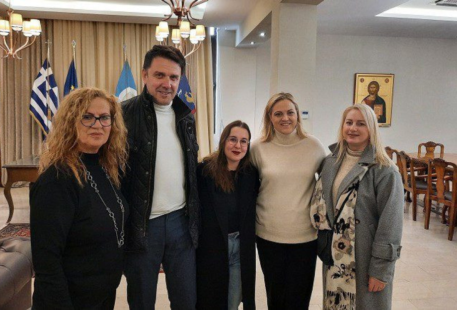 Παραδόθηκαν τα παιχνίδια που συγκεντρώθηκαν από την δράση «Γίνε Άη Βασίλης για μια ημέρα» Παραδόθηκαν τα παιχνίδια που συγκεντρώθηκαν από την δράση «Γίνε Άη Βασίλης για μια ημέρα»