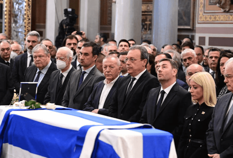 Πασχαλίδης και Τζόλας δεν κατάφεραν να πάνε στην κηδεία του Σημίτη Πασχαλίδης και Τζόλας δεν κατάφεραν να πάνε στην κηδεία του Σημίτη