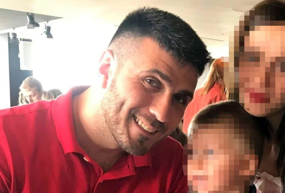 Σέρρες: Ο αδερφός του 34χρονου περιγράφει: Οι νονοί τον πέταξαν έξω από το μπαρ και τον σκότωσαν εν ψυχρώ Σέρρες: Ο αδερφός του 34χρονου περιγράφει: Οι νονοί τον πέταξαν έξω από το μπαρ και τον σκότωσαν εν ψυχρώ