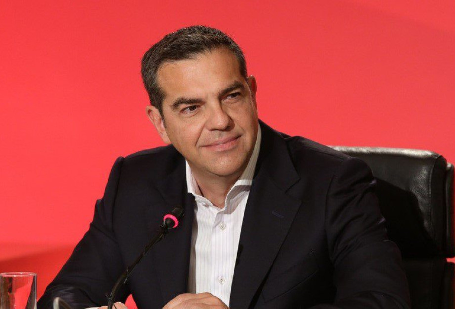 Με αφορμή τη συμπλήρωση 10 χρόνων από την «πρώτη φορά Αριστερά» «Φιέστες» στην Κουμουνδούρου Με αφορμή τη συμπλήρωση 10 χρόνων από την «πρώτη φορά Αριστερά» «Φιέστες» στην Κουμουνδούρου