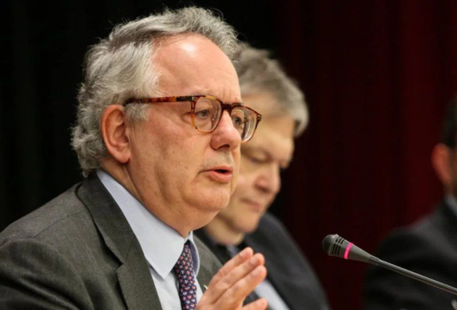 Ε.Μ.Ε.Ι.Σ: Με επιτυχία η βιβλιοπαρουσίαση του Νίκου Αλιβιζάτου Ε.Μ.Ε.Ι.Σ: Με επιτυχία η βιβλιοπαρουσίαση του Νίκου Αλιβιζάτου