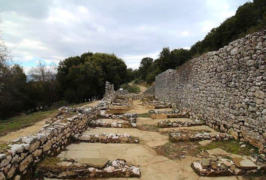 Θερινό Σχολείο με θέμα την Αρχαιολογική Ανασκαφή απο το ΚΕΔΙΒΙΜ του ΑΠΘ Θερινό Σχολείο με θέμα την Αρχαιολογική Ανασκαφή απο το ΚΕΔΙΒΙΜ του ΑΠΘ