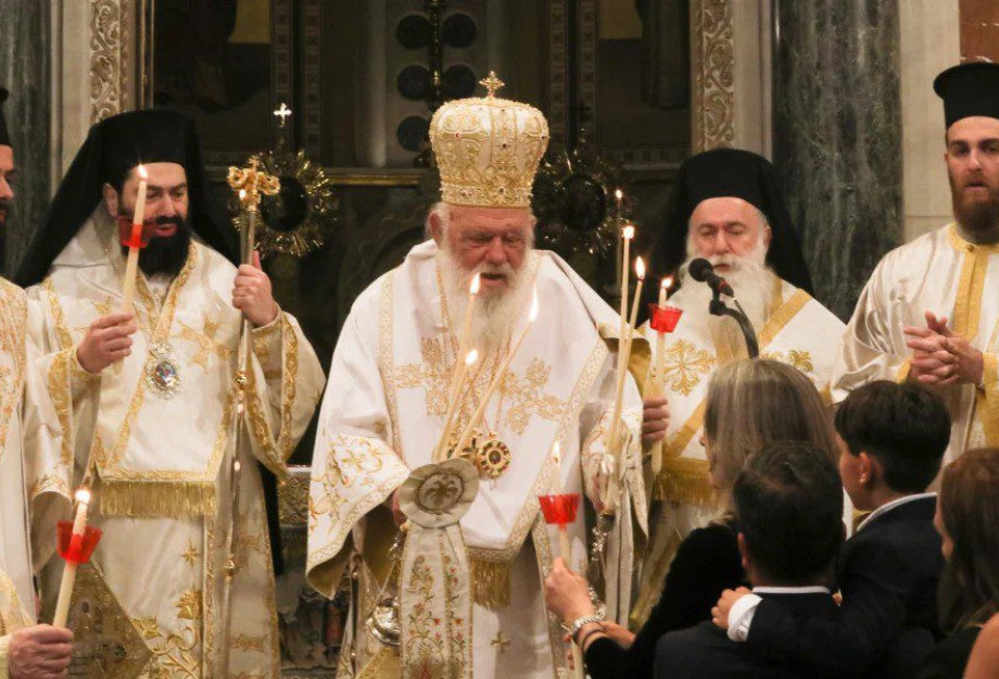 Ανάσταση: Με κατάνυξη και πλήθος πιστών το Χριστός Ανέστη από άκρη σ’ άκρη στην Ελλάδα Ανάσταση: Με κατάνυξη και πλήθος πιστών το Χριστός Ανέστη από άκρη σ’ άκρη στην Ελλάδα