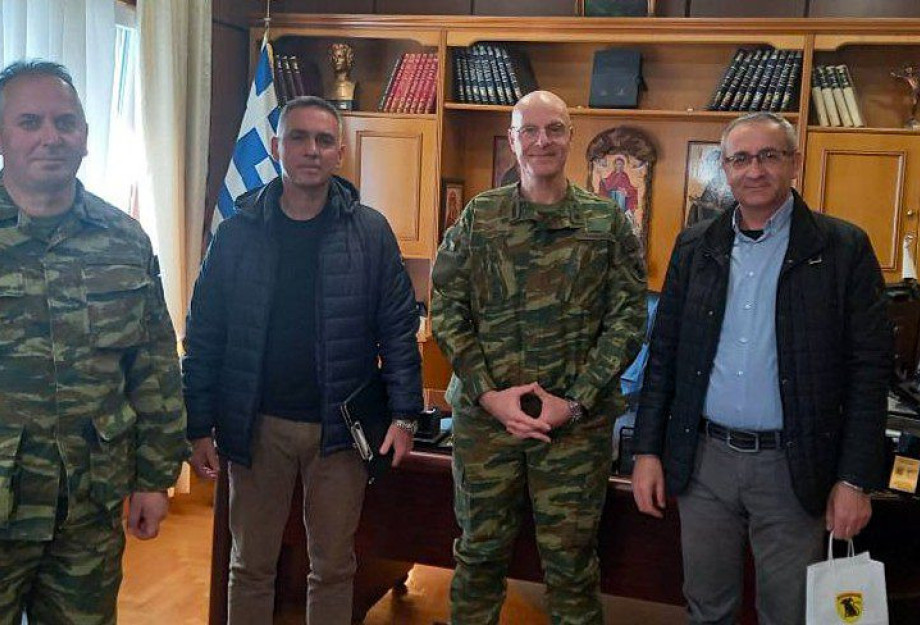 H Ε.Σ.ΠΕ.Ε.Σ στον Ανώτερο Διοικητή Φρουράς Σερρών Ταξίαρχο Γεώργιο Λιάμπα H Ε.Σ.ΠΕ.Ε.Σ στον Ανώτερο Διοικητή Φρουράς Σερρών Ταξίαρχο Γεώργιο Λιάμπα