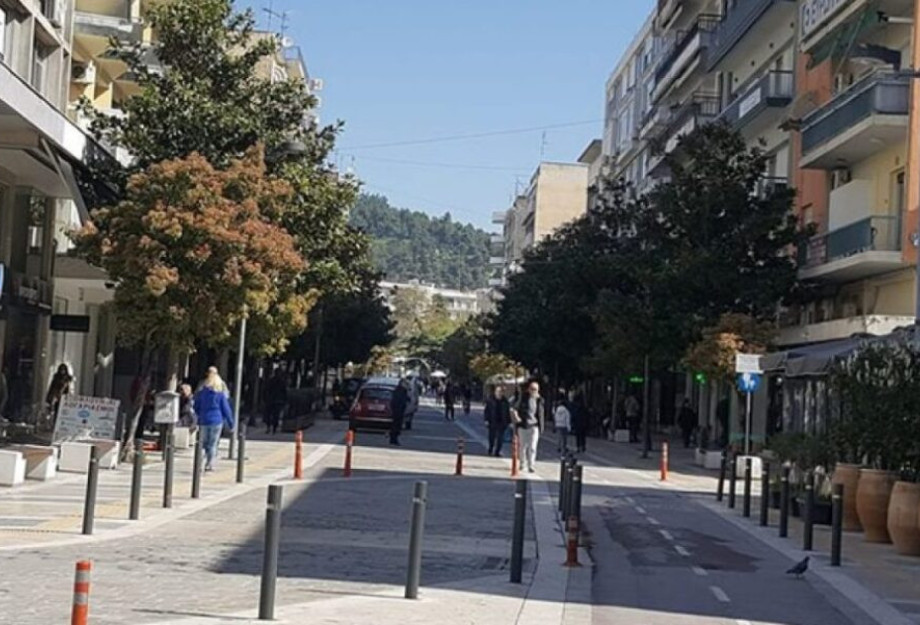 Στο κέντρο της πόλης των Σερρών παραμένουν κλειστά τα καταστήματα Στο κέντρο της πόλης των Σερρών παραμένουν κλειστά τα καταστήματα
