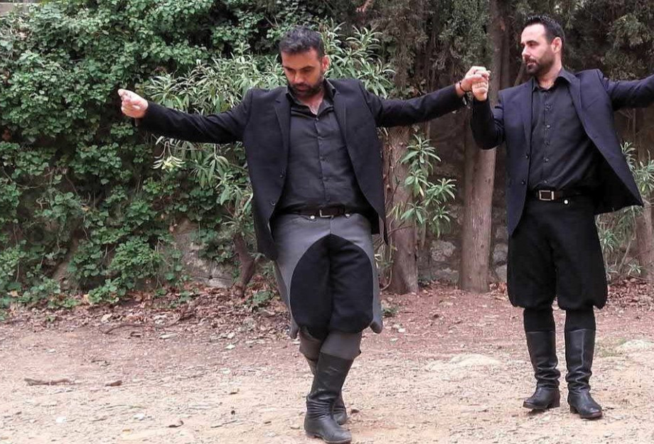 Άρωμα Κρήτης στη Μακεδονία και τη Θράκη με παρουσιάσεις και Σεμινάρια Κρητικών Χορών από τον Γιάννη Μεγαλακάκη Άρωμα Κρήτης στη Μακεδονία και τη Θράκη με παρουσιάσεις και Σεμινάρια Κρητικών Χορών από τον Γιάννη Μεγαλακάκη