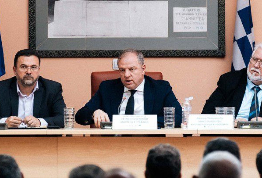 Διονύσης Σταμενίτης: «Ενισχύσουμε τις επενδύσεις στα θερμοκήπια, δίνουμε νέες προοπτικές στους παραγωγούς μας» Διονύσης Σταμενίτης: «Ενισχύσουμε τις επενδύσεις στα θερμοκήπια, δίνουμε νέες προοπτικές στους παραγωγούς μας»