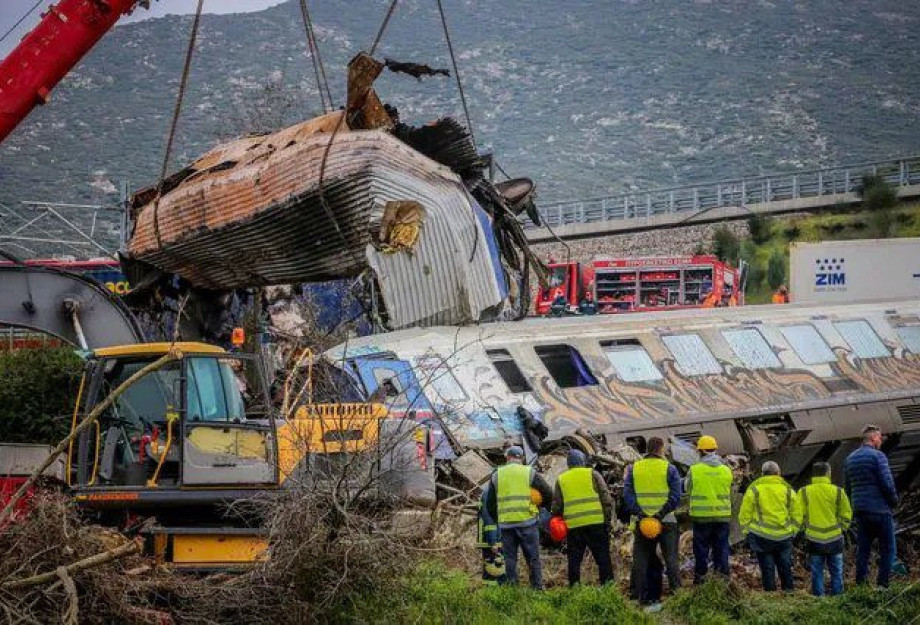 Τέμπη: Νέες κλήσεις για το «μπάζωμα» – Πέντε πρόσωπα στον ανακριτή Τέμπη: Νέες κλήσεις για το «μπάζωμα» – Πέντε πρόσωπα στον ανακριτή