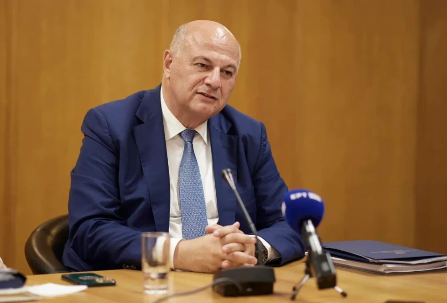 Κώστας Τσιάρας: Σε 3 άξονες θα κινηθεί η Ελλάδα για να αντιμετωπίσει τους δασμούς Τραμπ Κώστας Τσιάρας: Σε 3 άξονες θα κινηθεί η Ελλάδα για να αντιμετωπίσει τους δασμούς Τραμπ