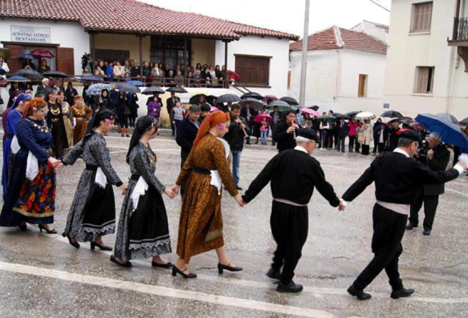 Γιορτάζεται o «Ζάμαντας» την ημέρα της Ζωοδόχου Πηγής στη Πεντάπολη Γιορτάζεται o «Ζάμαντας» την ημέρα της Ζωοδόχου Πηγής στη Πεντάπολη