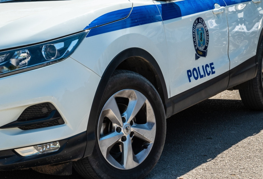 Θεσσαλονίκη: Συνελήφθη 17χρονος για τον ξυλοδαρμό συνομήλικού του - Χειροπέδες και στη μητέρα του Θεσσαλονίκη: Συνελήφθη 17χρονος για τον ξυλοδαρμό συνομήλικού του - Χειροπέδες και στη μητέρα του