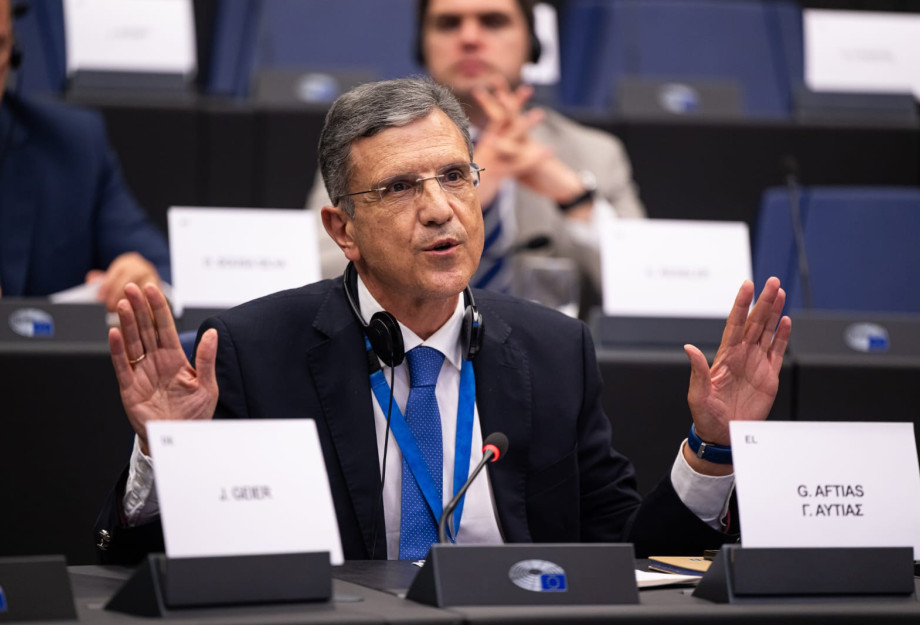 Απάντηση της ΚΟΜΙΣΙΟΝ σε Γ. Αυτιά: Αυστηρό νομικό πλαίσιο προστασίας καταναλωτών από παράνομες ηλεκτρονικές πλατφόρμες Απάντηση της ΚΟΜΙΣΙΟΝ σε Γ. Αυτιά: Αυστηρό νομικό πλαίσιο προστασίας καταναλωτών από παράνομες ηλεκτρονικές πλατφόρμες