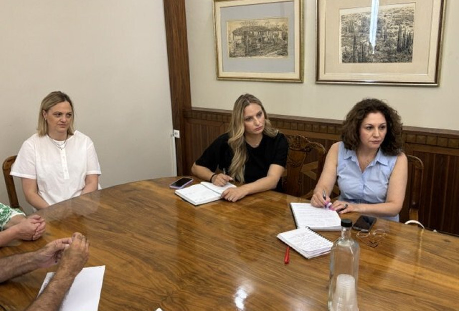 Στις Σέρρες η Συντονίστρια του Πρωθυπουργικού Γραφείου, κ. Σώκου για τις προοπτικές αναβάθμισης των τοπικών υποδομών Στις Σέρρες η Συντονίστρια του Πρωθυπουργικού Γραφείου, κ. Σώκου για τις προοπτικές αναβάθμισης των τοπικών υποδομών