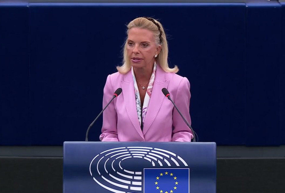 Ελίζα Βόζεμπεργκ: Η προστασία και η ασφάλεια των παιδιών πρέπει να είναι διαρκής Ελίζα Βόζεμπεργκ: Η προστασία και η ασφάλεια των παιδιών πρέπει να είναι διαρκής