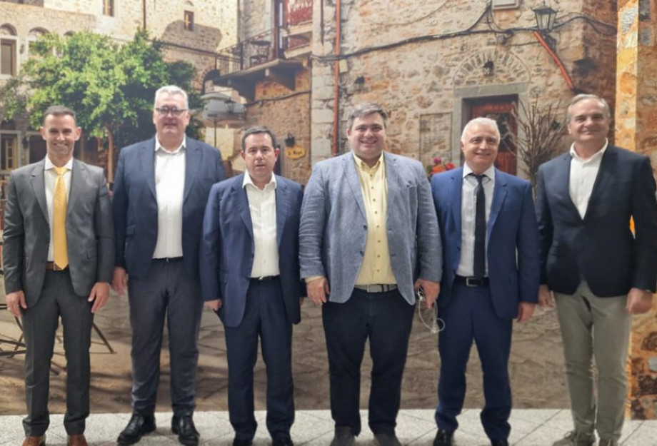 To Επιμελητήριο Σερρών στα εγκαίνια της έκθεσης «Άρωμα Χίου» στο Σύνταγμα To Επιμελητήριο Σερρών στα εγκαίνια της έκθεσης «Άρωμα Χίου» στο Σύνταγμα