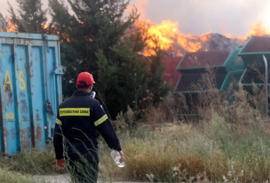 Βόλος: Φωτιά σε δύο εστίες ανάμεσα σε Στεβανοβίκειο και Ριζόμυλο Βόλος: Φωτιά σε δύο εστίες ανάμεσα σε Στεβανοβίκειο και Ριζόμυλο