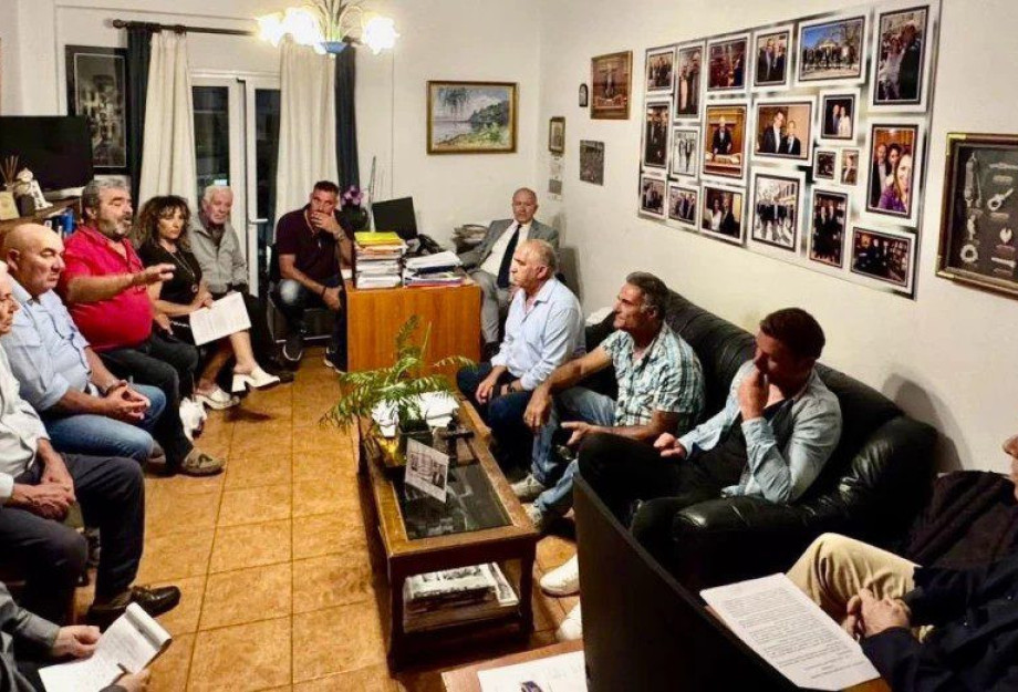 Συνάντηση Υφυπουργών Κέλλα και Γκίκα με εκπροσώπους του Πανελλήνιου Δικτύου Παράκτιων Αλιευτικών Συλλόγων στην Κέρκυρα Συνάντηση Υφυπουργών Κέλλα και Γκίκα με εκπροσώπους του Πανελλήνιου Δικτύου Παράκτιων Αλιευτικών Συλλόγων στην Κέρκυρα