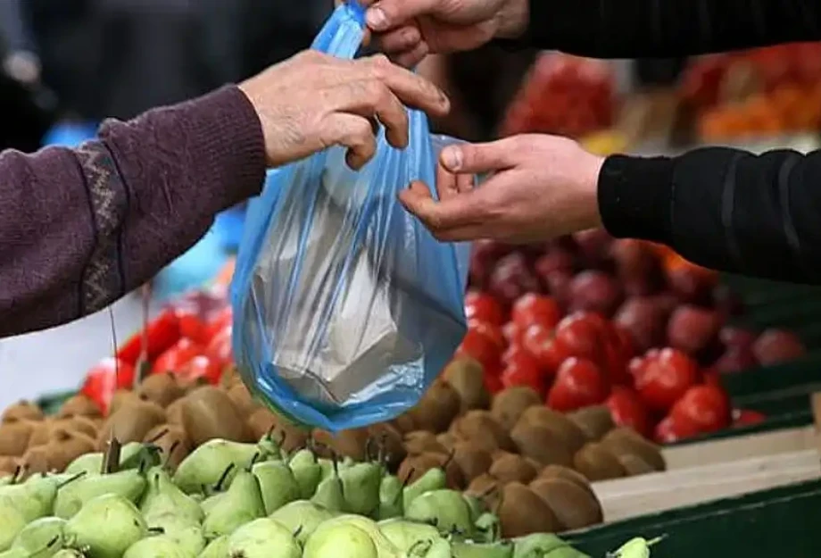 Αντιδράσεις στα σχέδια μεταφοράς ευθύνης της λειτουργίας λαϊκών αγορών στους δήμους Αντιδράσεις στα σχέδια μεταφοράς ευθύνης της λειτουργίας λαϊκών αγορών στους δήμους