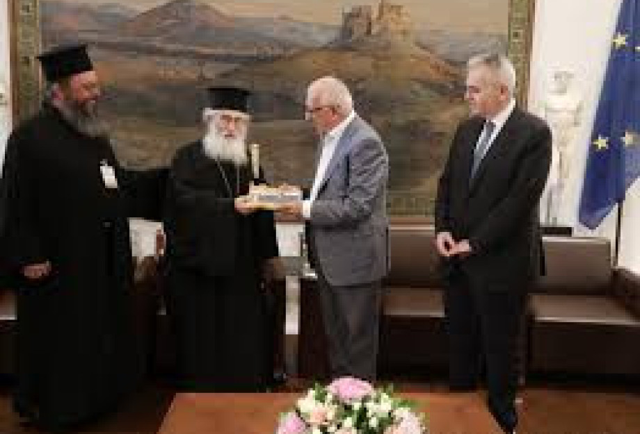 Συνάντηση Νικήτα Κακλαμάνη με τον Αρχιεπίσκοπο του Σινά Συνάντηση Νικήτα Κακλαμάνη με τον Αρχιεπίσκοπο του Σινά