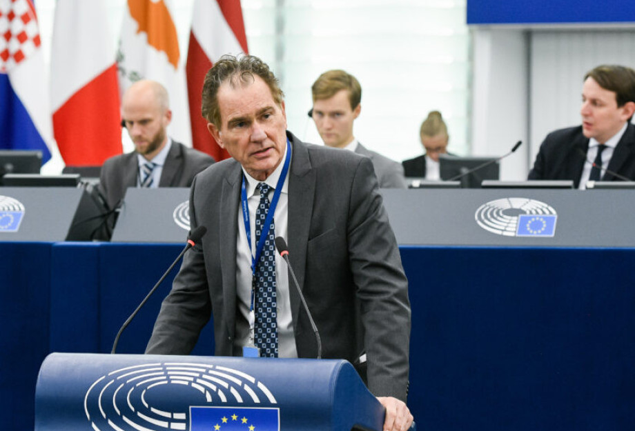 Νίκος Παπανδρέου: Ο Νίκος Χριστοδουλάκης να παραιτηθεί από τα όργανα του κόμματος Νίκος Παπανδρέου: Ο Νίκος Χριστοδουλάκης να παραιτηθεί από τα όργανα του κόμματος