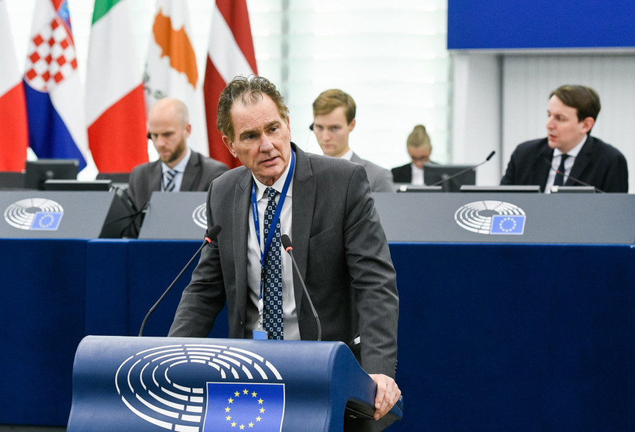 Πρόταση Ν. Παπανδρέου για ψήφισμα σχετικά με την προστασία των μειονοτήτων στη Συρία