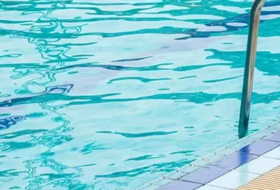 Χανιά: Μεθυσμένος τουρίστας παρενόχλησε ανήλικη σε πισίνα ξενοδοχείου Χανιά: Μεθυσμένος τουρίστας παρενόχλησε ανήλικη σε πισίνα ξενοδοχείου