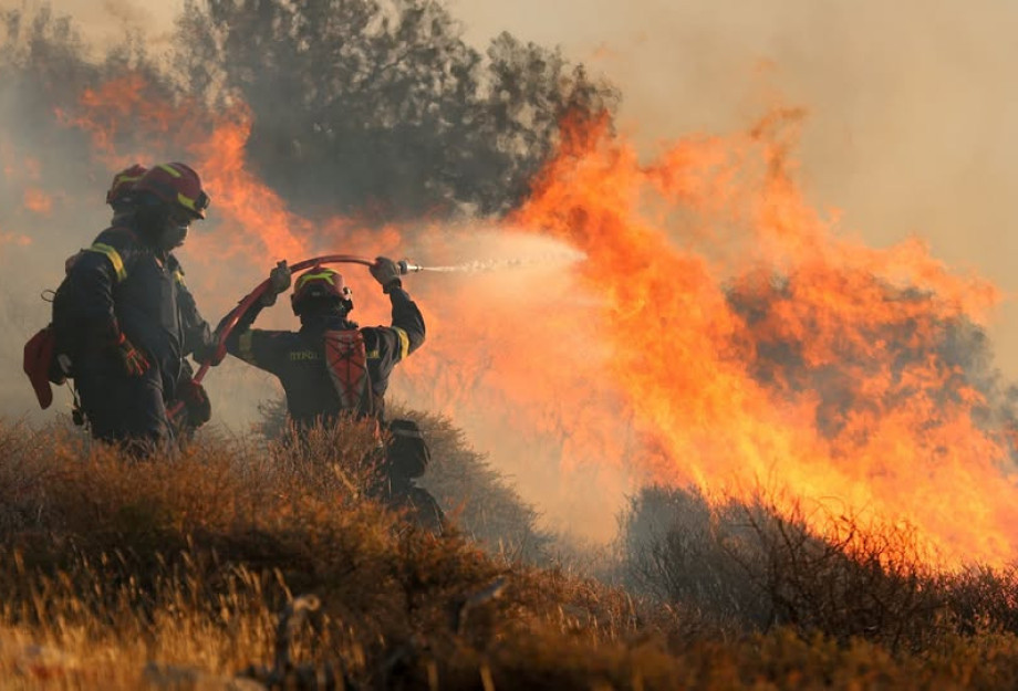 Οι πυρκαγιές σε Κρήτη και Χαλκιδική στο διεθνή τύπο Οι πυρκαγιές σε Κρήτη και Χαλκιδική στο διεθνή τύπο