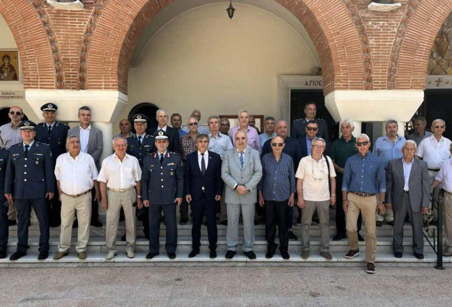 Σύλλογος Αποστράτων Αστυνομικών Νομού Σερρών: Eορτασμός της <<Ημέρας τιμής των Αποστράτων Ελληνικής Αστυνομίας>> Σύλλογος Αποστράτων Αστυνομικών Νομού Σερρών: Eορτασμός της <<Ημέρας τιμής των Αποστράτων Ελληνικής Αστυνομίας>>