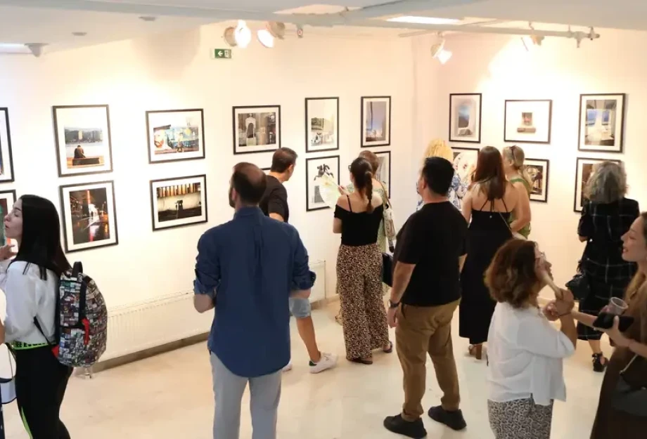 Εγκαίνια στην έκθεση φωτογραφίας «Ταξίδια δίχως χάρτη» από τον "Ορφέας" Σερρών Εγκαίνια στην έκθεση φωτογραφίας «Ταξίδια δίχως χάρτη» από τον "Ορφέας" Σερρών