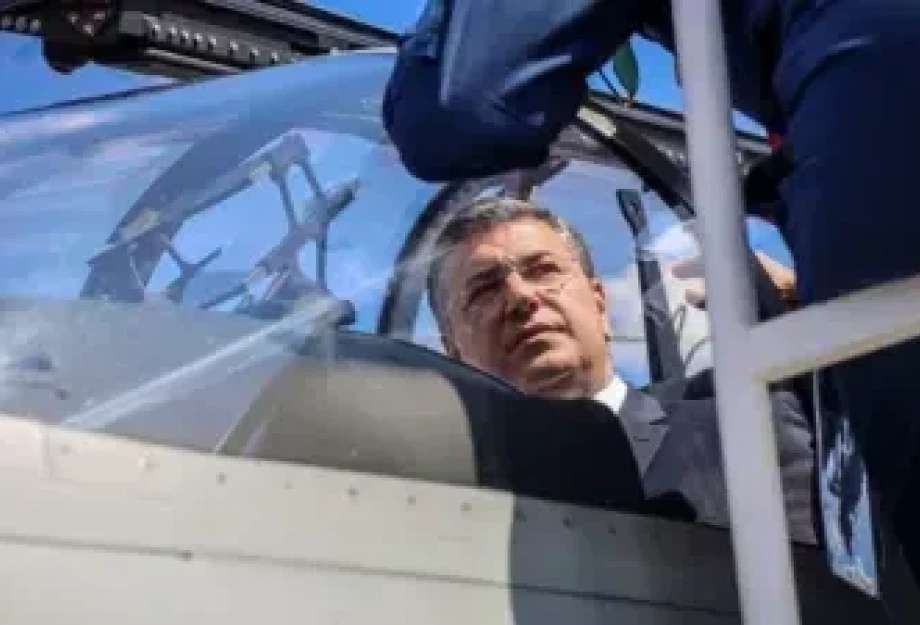 Απόστολος Τζιτζικώστας: "Οι αεροπορικές μεταφορές πρέπει να είναι ανταγωνιστικές και βιώσιμες" Απόστολος Τζιτζικώστας: "Οι αεροπορικές μεταφορές πρέπει να είναι ανταγωνιστικές και βιώσιμες"